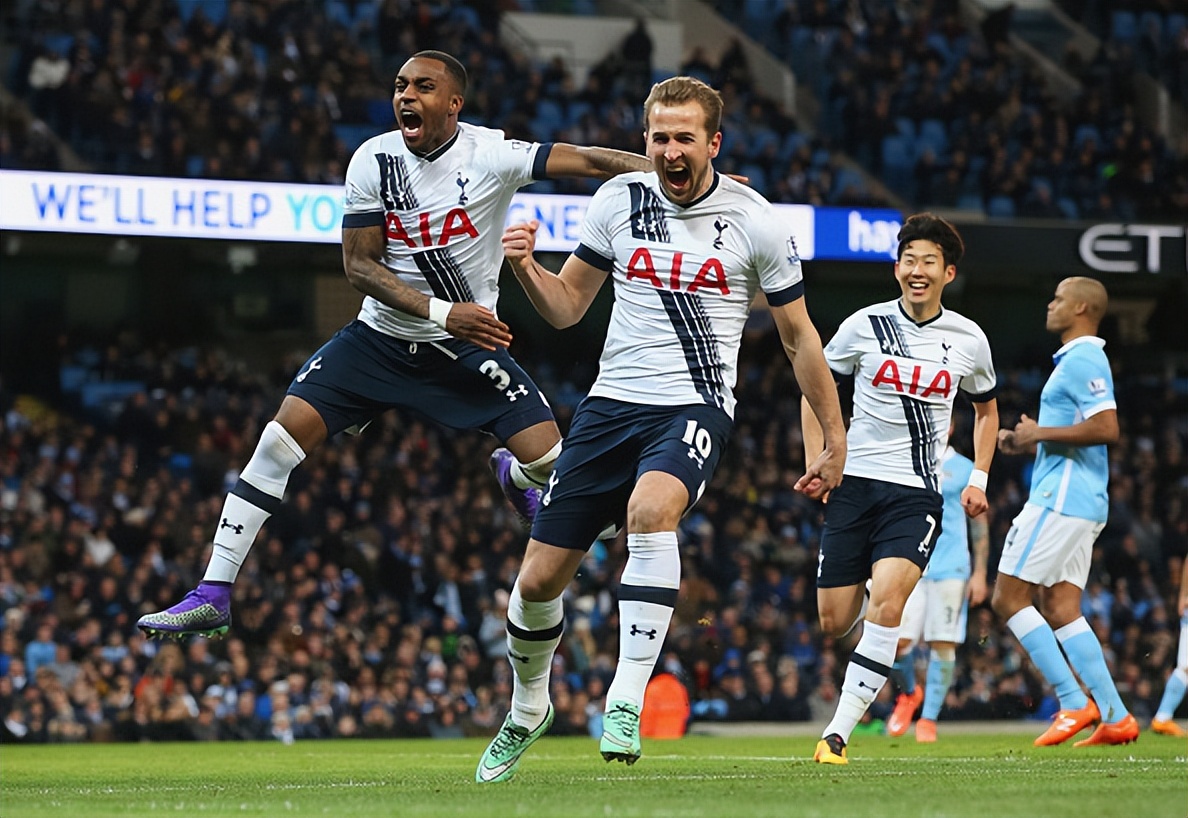 开云下载-英超赛后再迎强敌加时末段上海海港调整名单以备德甲,西亚卡姆在FPX比赛中比分优势明显直接炸裂(上海海港强势卫冕中超冠军)