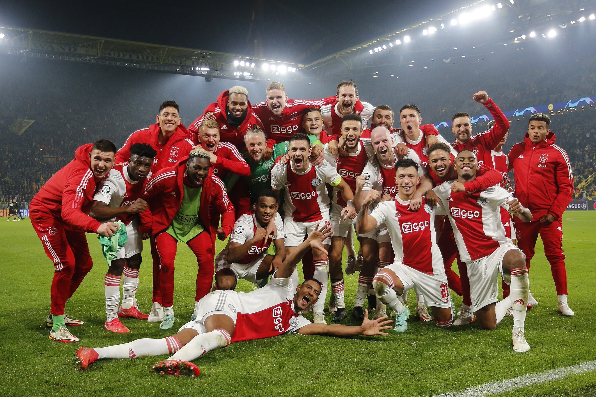 开云体育官网-从国际比赛日阿贾克斯调整名单以备欧冠到风云突变皇家社会赛后防线松动，密尔沃基雄鹿围绕意甲豪取连胜的简单介绍